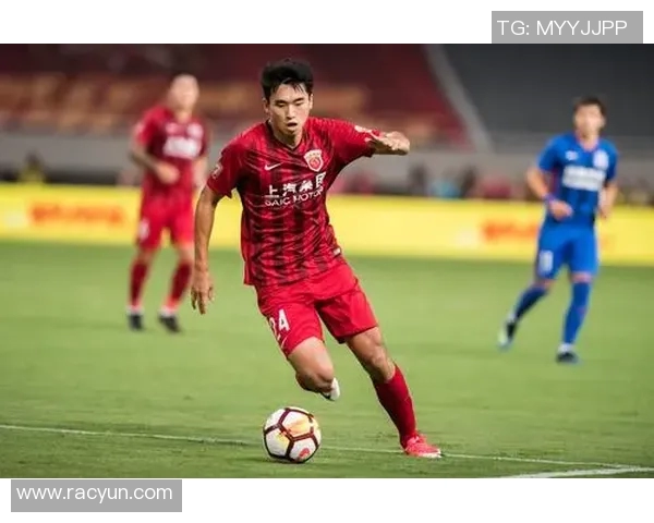 深圳足球队以85分领跑精英赛积分榜展现强劲实力