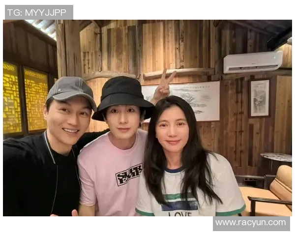 李佳锐的足球梦想之路：从青涩少年到职业球员的成长历程